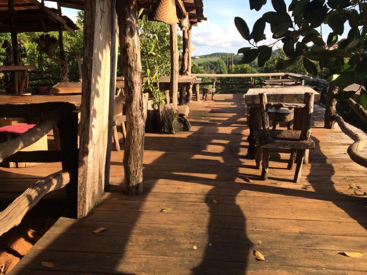 Tree Top Eco-Lodge Banlung Buitenkant foto